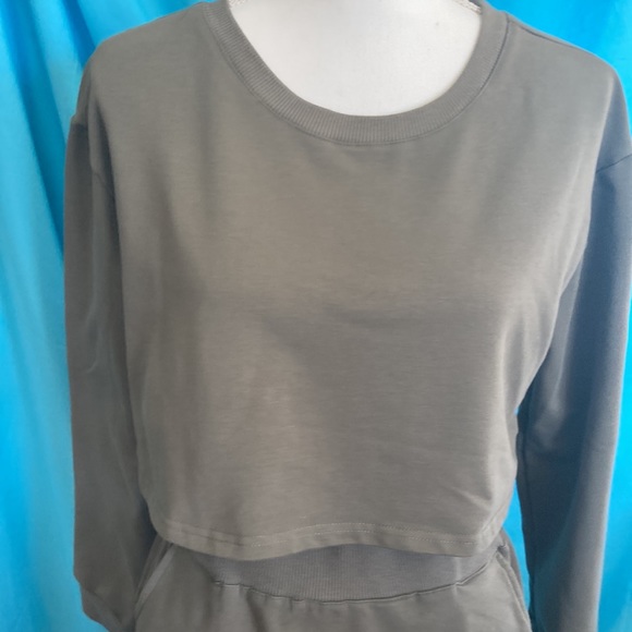 Buy2items get1 free.3/$20items for$40. Olive 2 piece set, skirt &long sleeve top - Picture 4 of 13